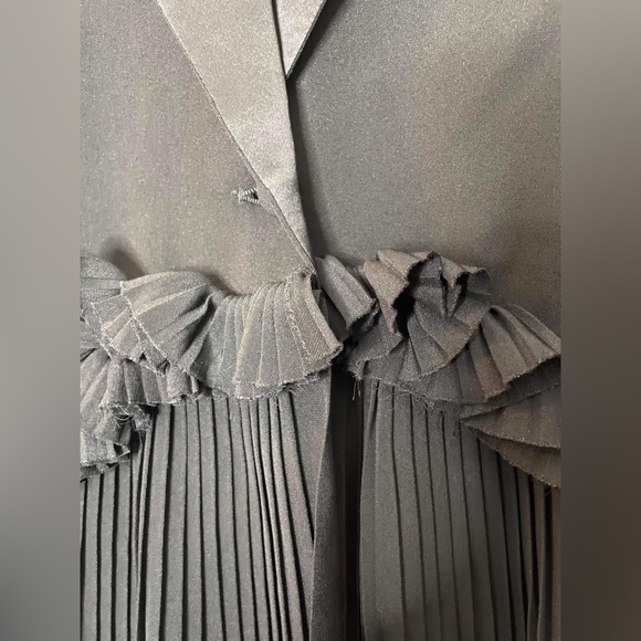 Black oversized silk Givenchy coat size 38/ medium - Picture 11 of 11